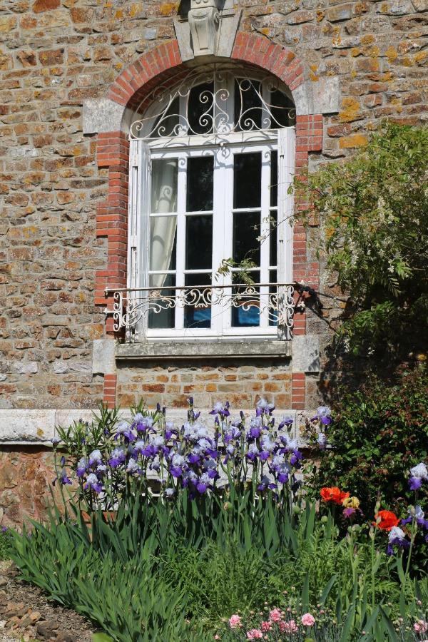 Le Manoir Des Rochers Bouere Екстер'єр фото